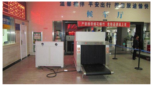 X光安檢機主要使用在什么地方，他的作用是什么？